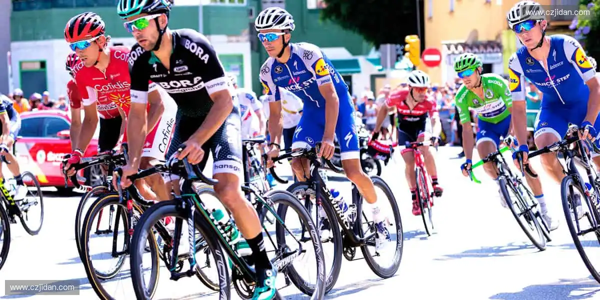 🎉 观赛互动，赢取限量版周边不是梦！🎁